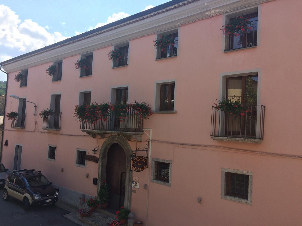 Hotel La Locanda Di San Francesco Viggianello Exterior foto